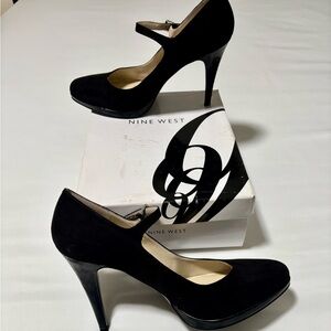 Nine West Black Mary Jane Heels